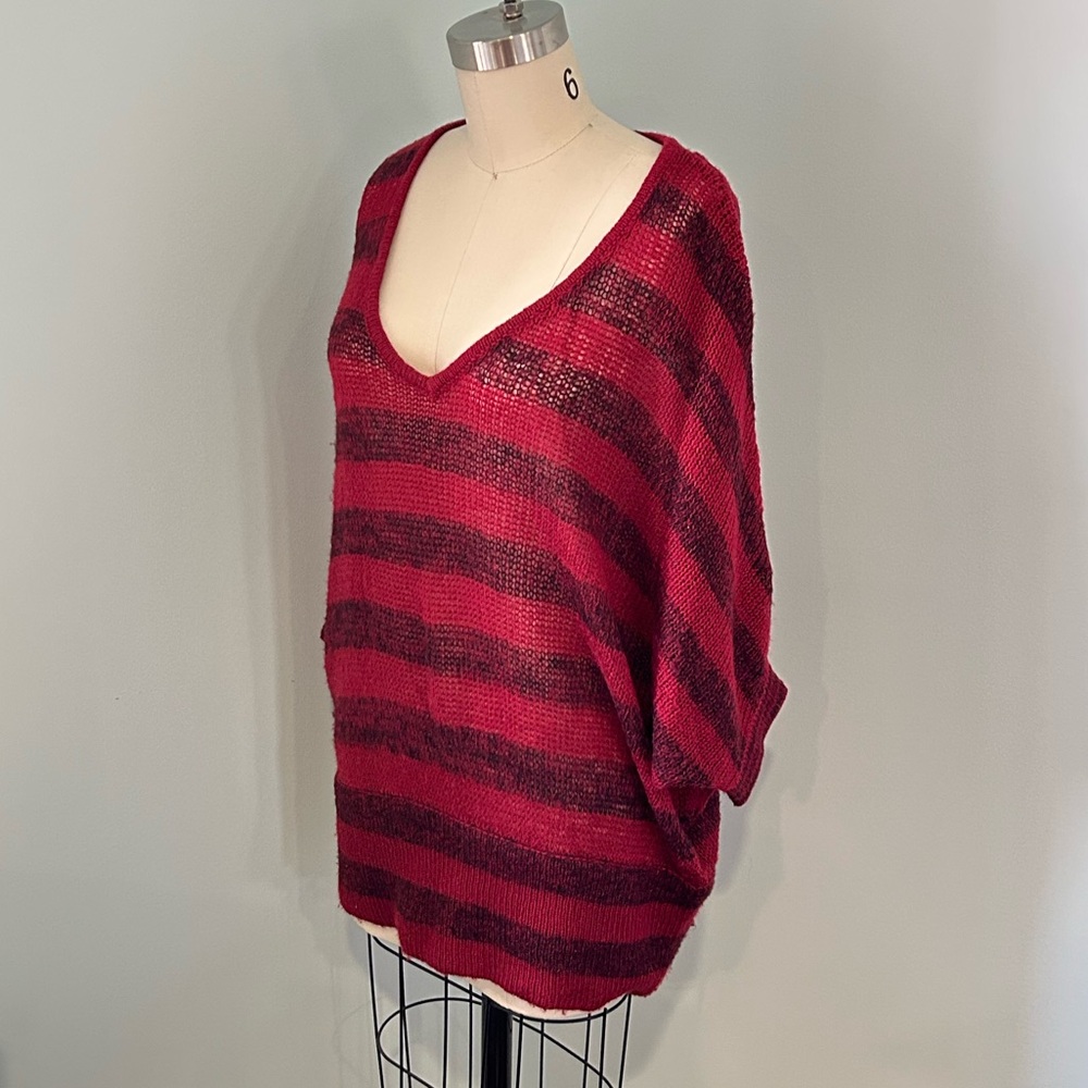 Forever21 Knit Deep V 3/4 sleeve red and black stripe tunic sweater dress in Med